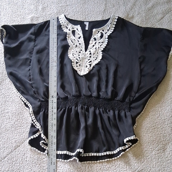 Studio Y Black Blouse with Cream Embroidery - Picture 7 of 7